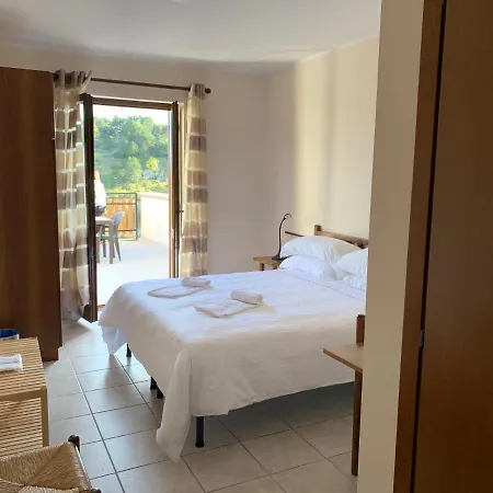 Parco Gran Sasso 3* Castel del Monte (Abruzzo)